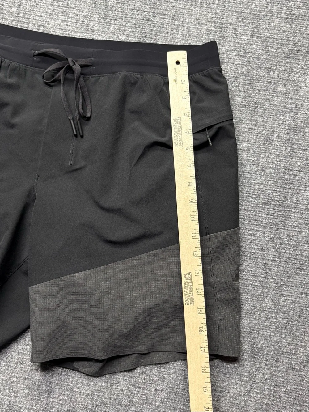 Lululemon Shorts Mens XL Black Gray Train to Beach 8